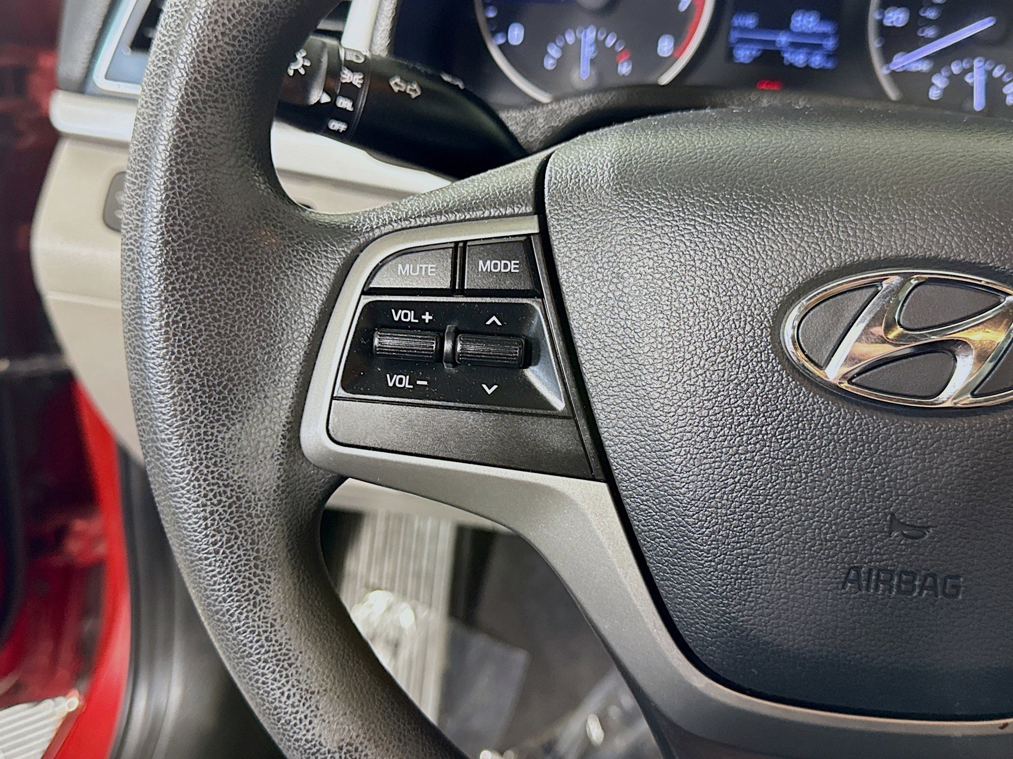 Used 2017 Hyundai Elantra SE image 14