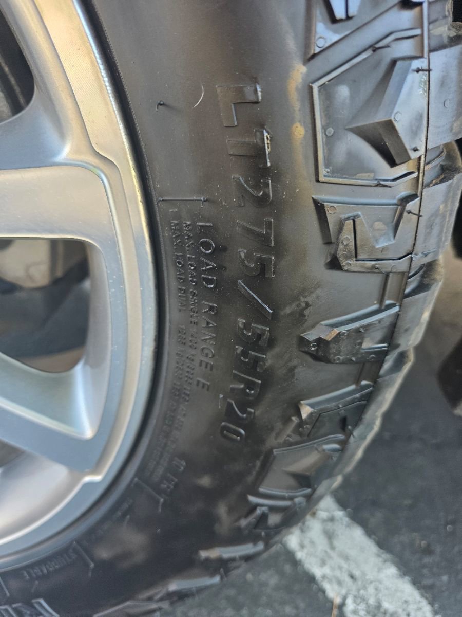 Used 2018 GMC Yukon XL Denali image 10