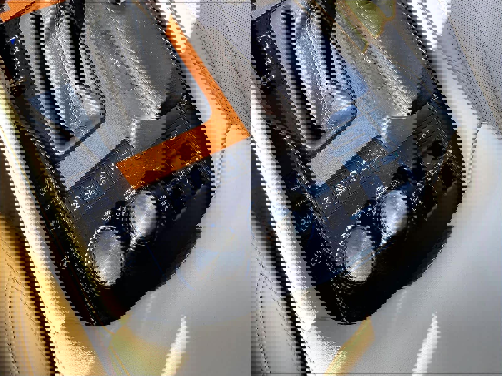 Used 2020 Lexus LX 570 4WD w/ Luxury Package image 38