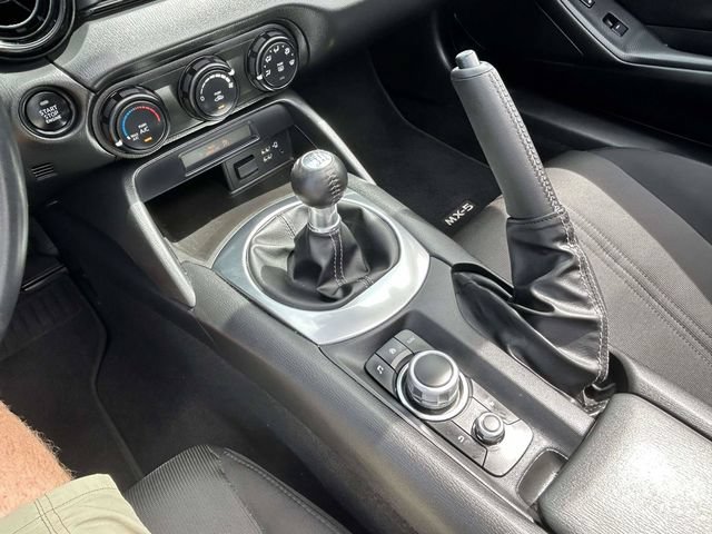 Used 2023 MAZDA MX-5 Miata Sport RWD image 23