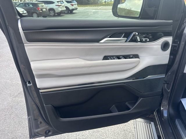 New 2026 Jeep Grand Wagoneer Summit image 14