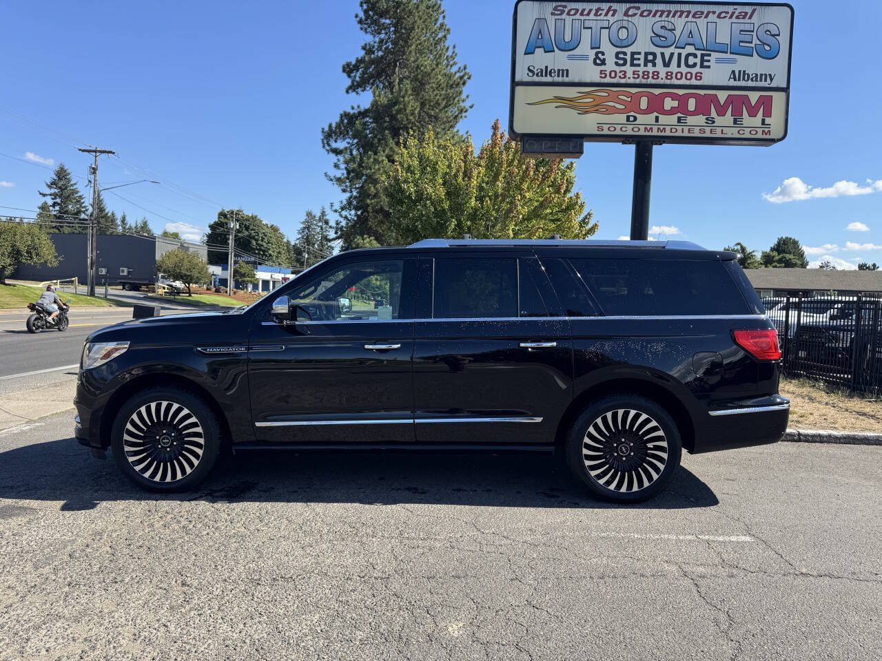 Used 2019 Lincoln Navigator L Black Label AWD/4WD image 6