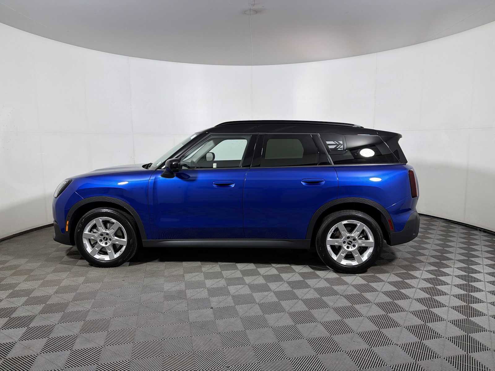 Certified 2025 MINI Cooper Countryman S image 4