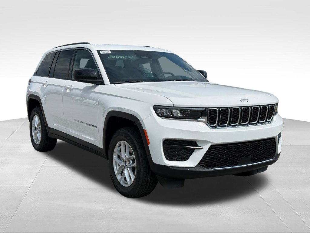 New 2026 Jeep Grand Cherokee Laredo RWD image 30