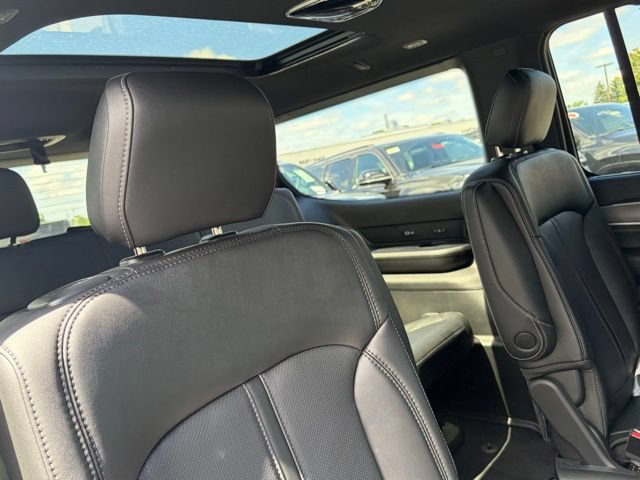 New 2026 Jeep Grand Wagoneer Limited AWD/4WD image 30