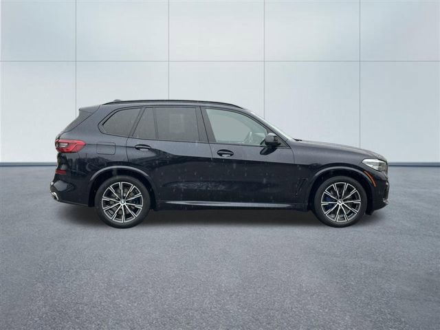 Used 2019 BMW X5 xDrive50i w/ M Sport Package image 5