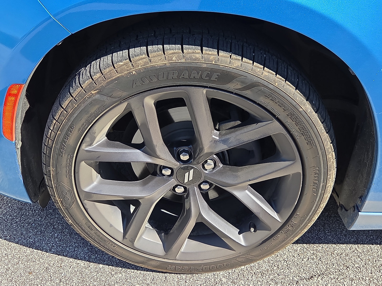 Used 2019 Dodge Charger SXT w/ Plus Group RWD image 3