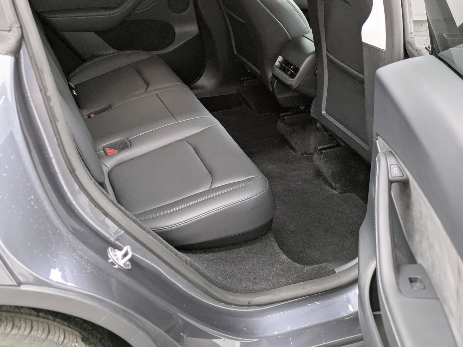 Used 2023 Tesla Model Y Long Range image 23