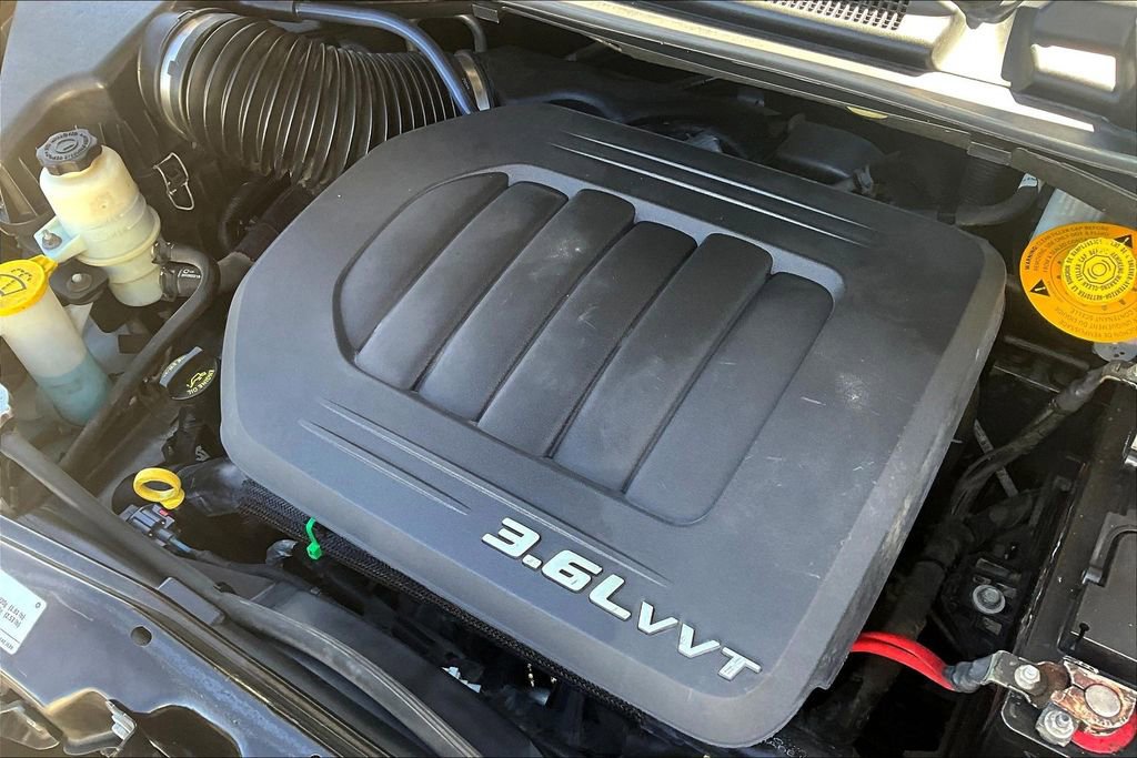 Used 2017 Dodge Grand Caravan GT image 27