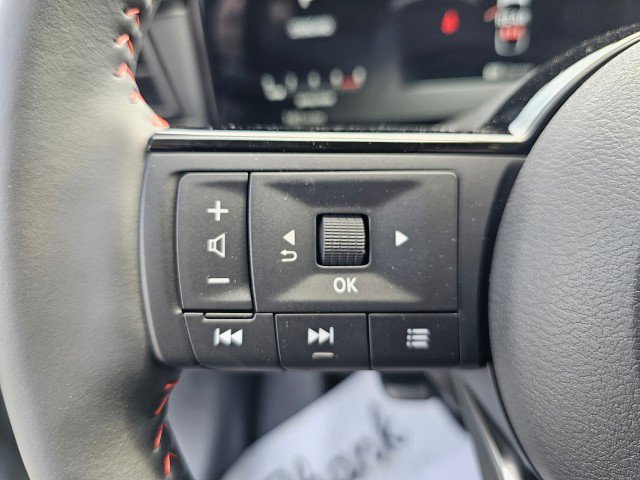 New 2025 Nissan Kicks SR w/ SR Premium Package image 32