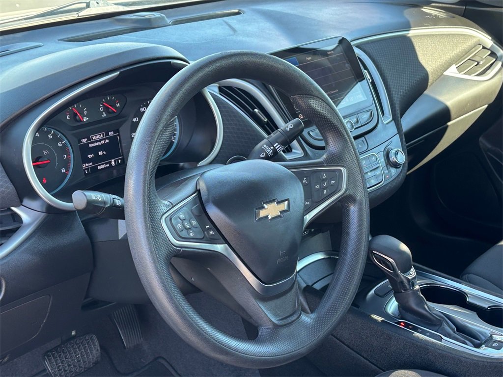Used 2023 Chevrolet Malibu LT image 9