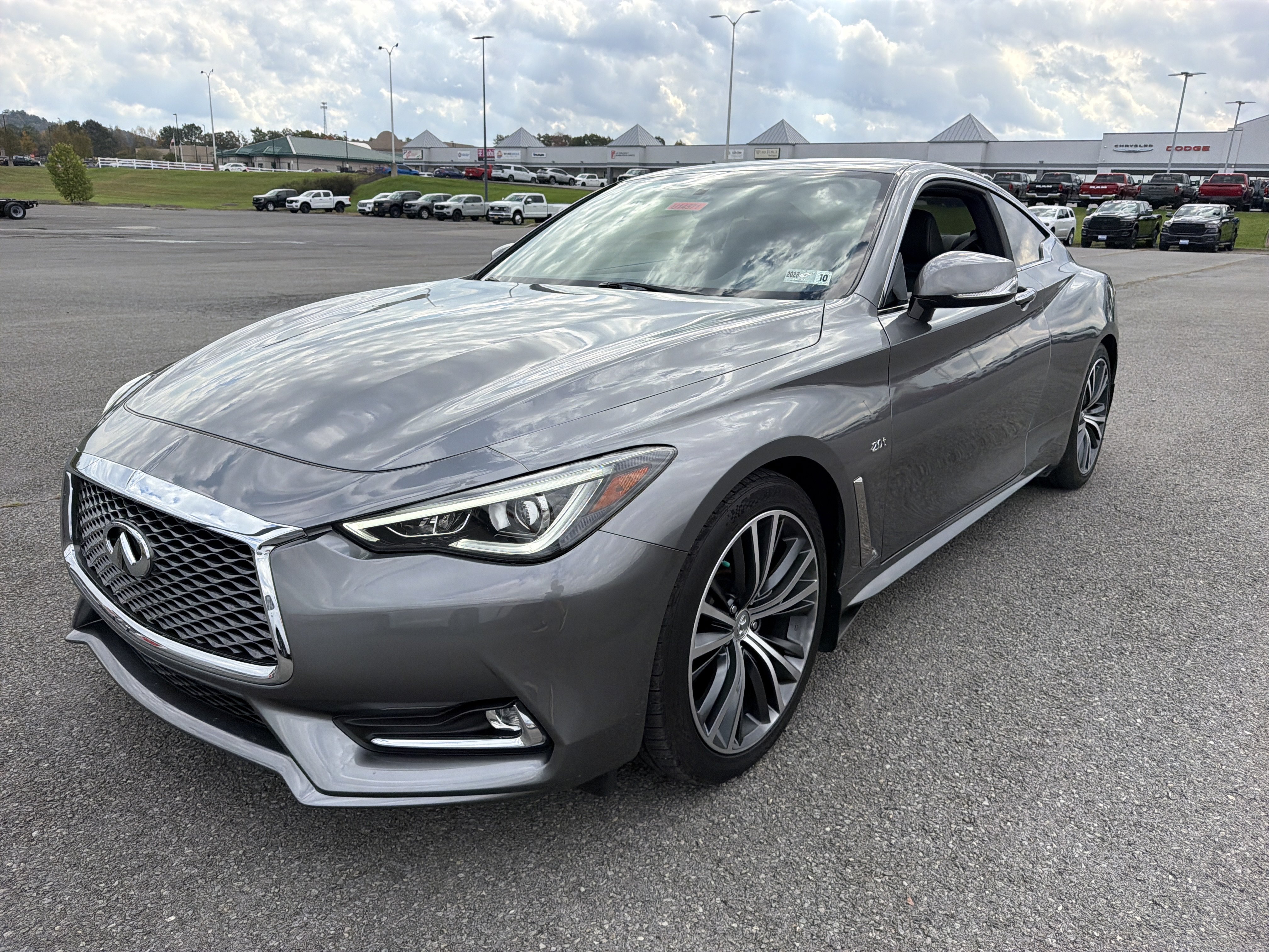 Used 2017 INFINITI Q60 2.0t w/ Premium Plus Package 2.0T AWD/4WD image 10