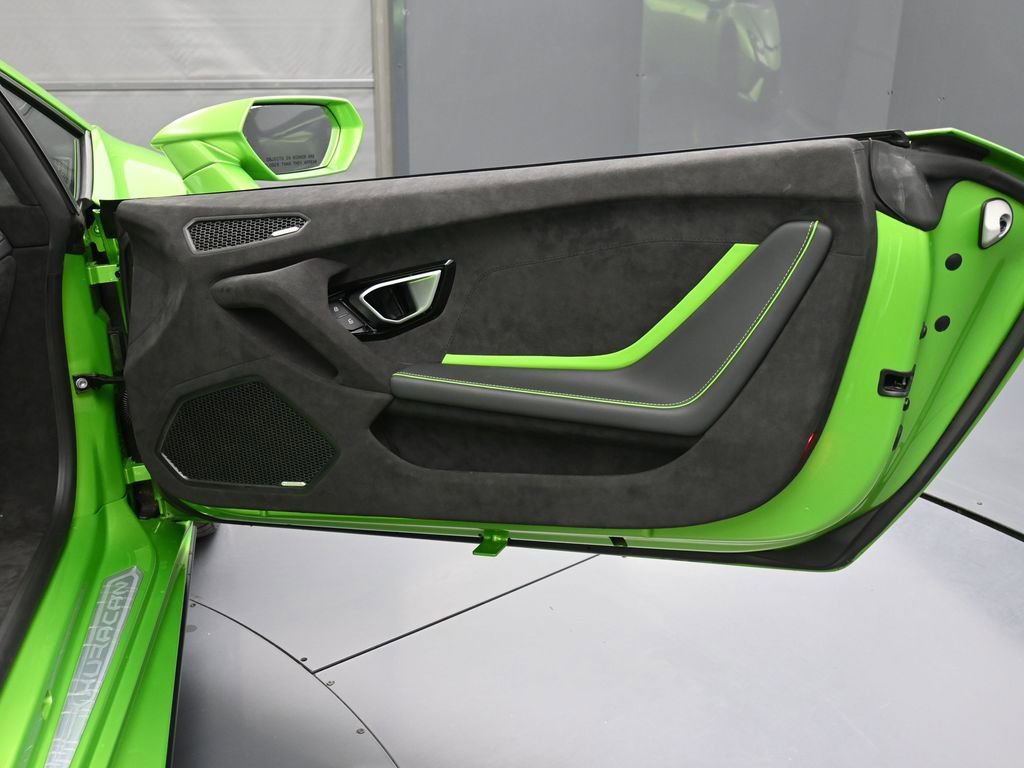 Used 2023 Lamborghini Huracan Tecnica image 23