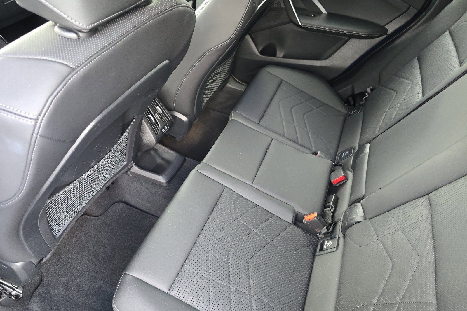 Used 2024 BMW X1 xDrive28i w/ Premium Package image 11