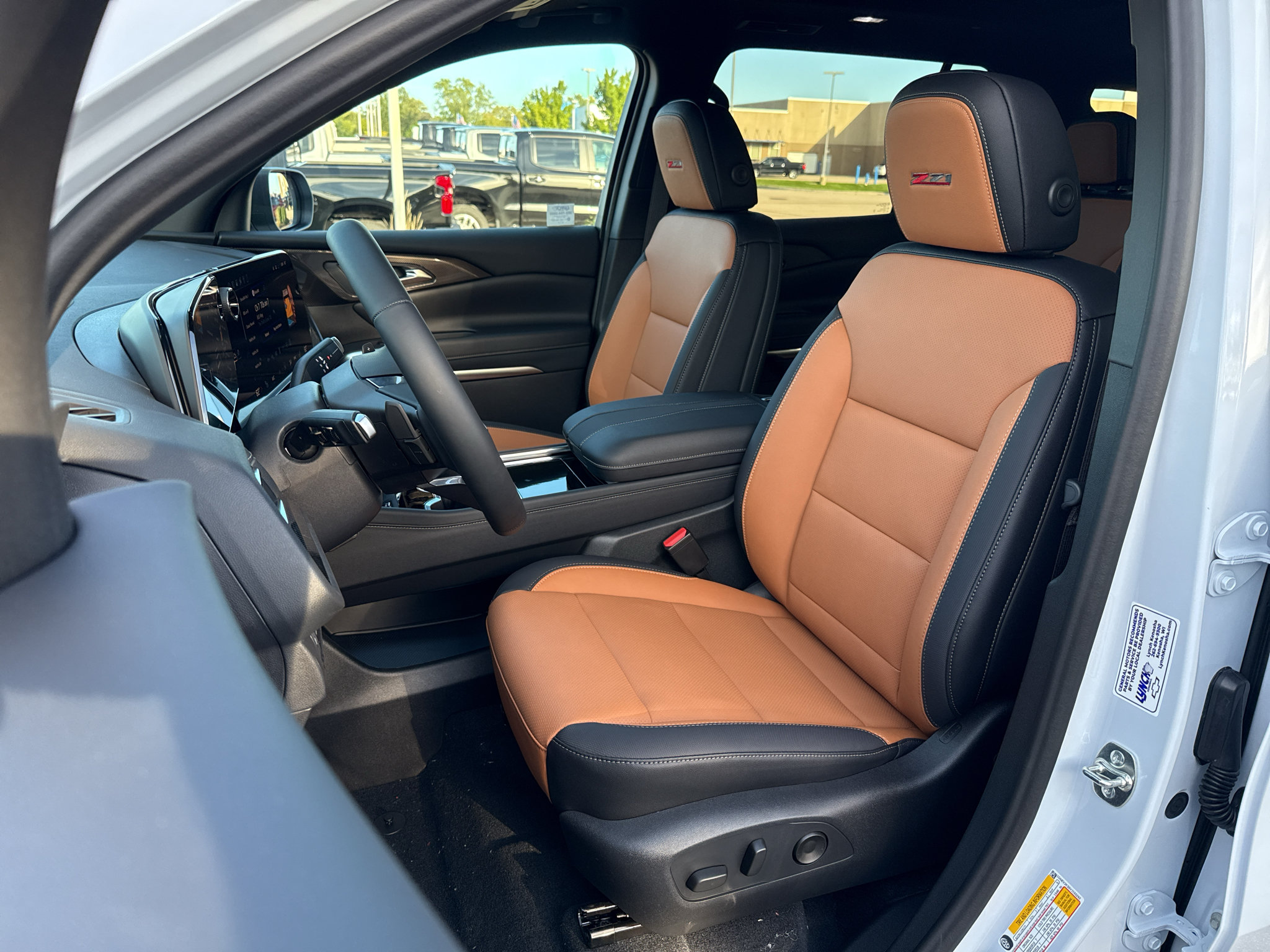 New 2027 Chevrolet Traverse Z71 w/ Driver Confidence Package AWD/4WD image 11