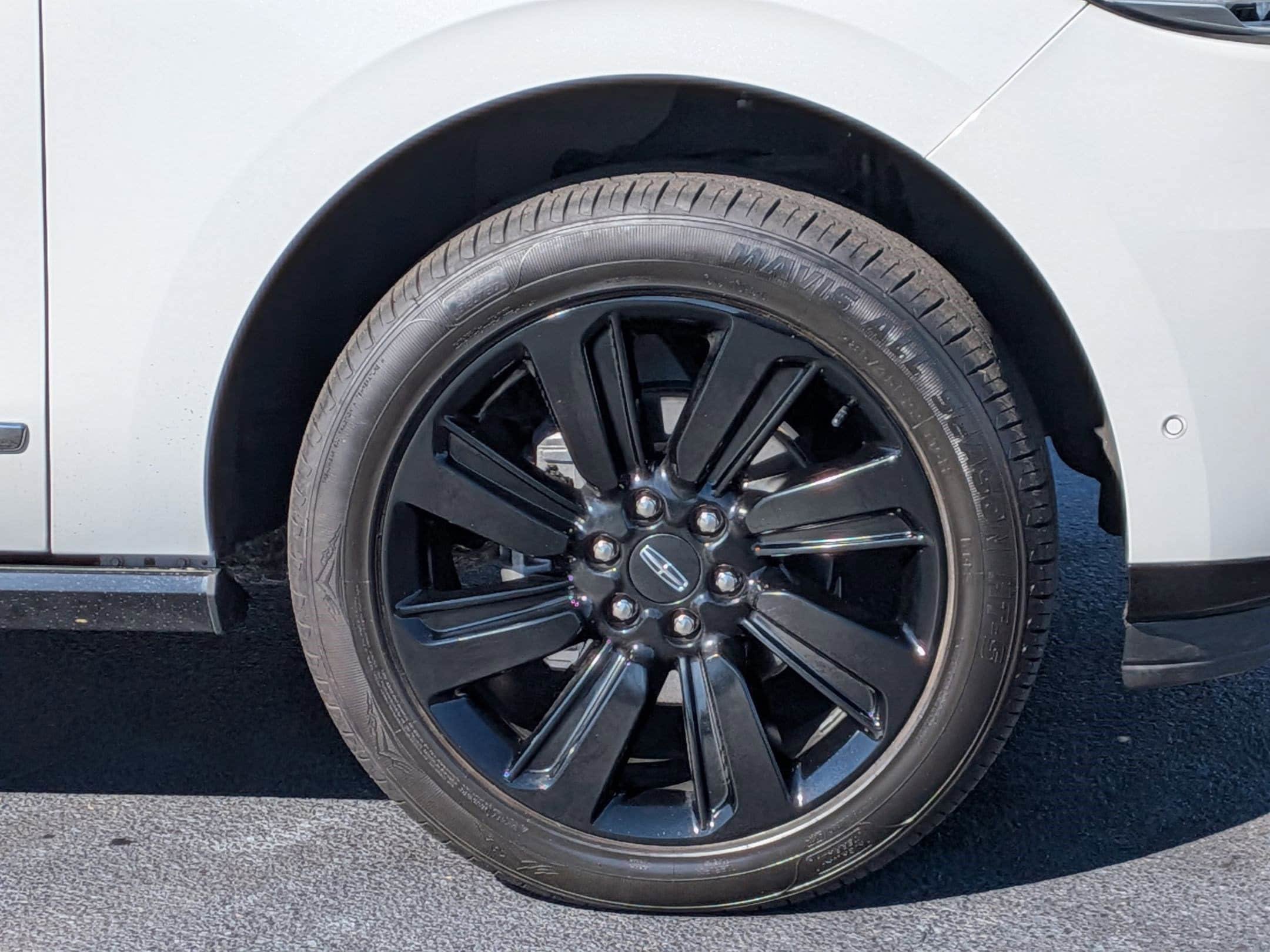 Used 2022 Lincoln Navigator Reserve AWD/4WD image 9