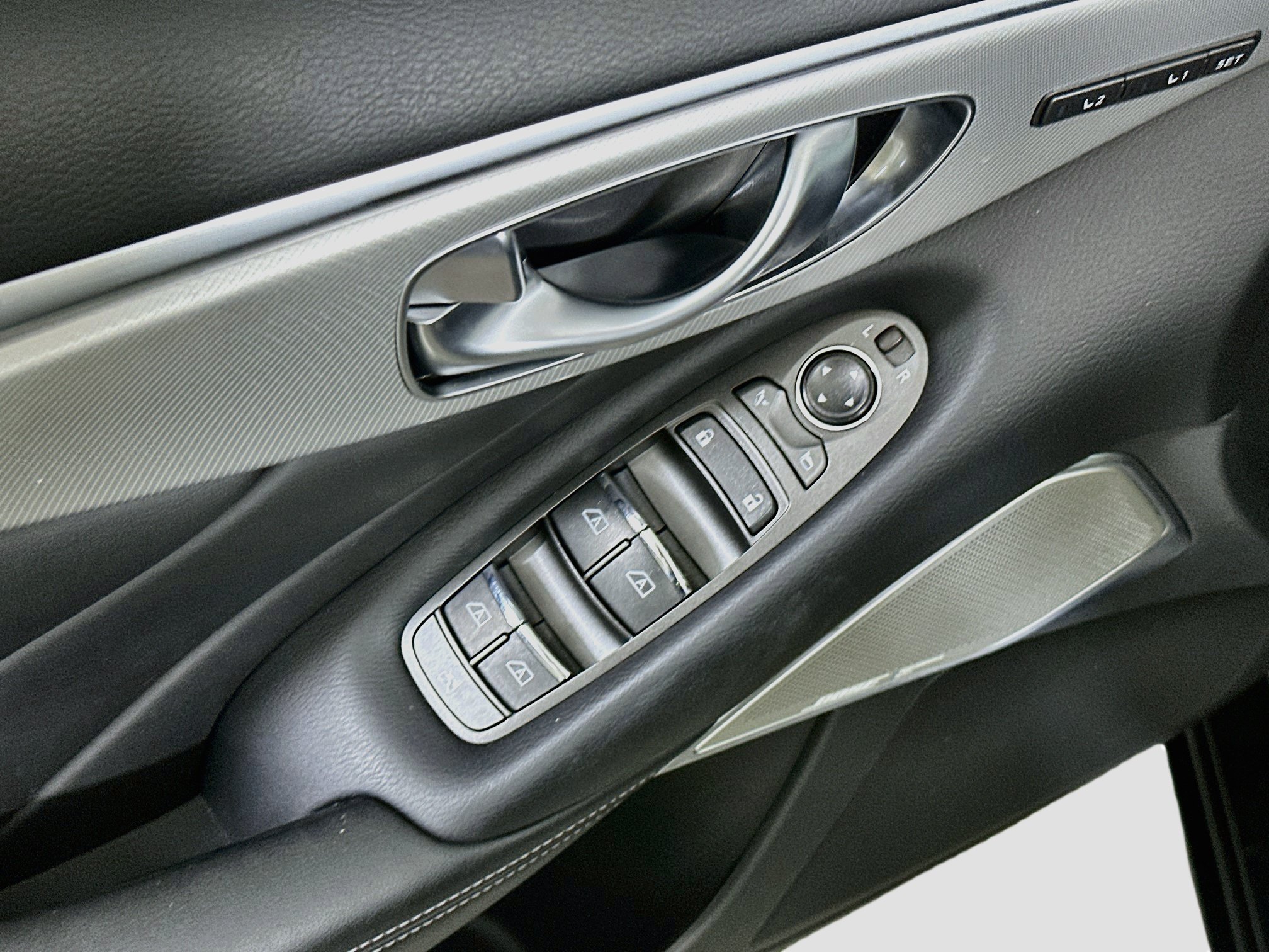 Used 2023 INFINITI Q50 Luxe w/ Cargo Package RWD image 15