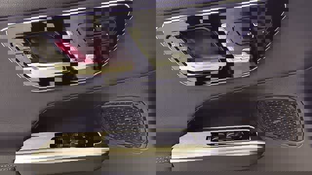 Used 2026 Mercedes-Benz GLC 300 4MATIC image 19