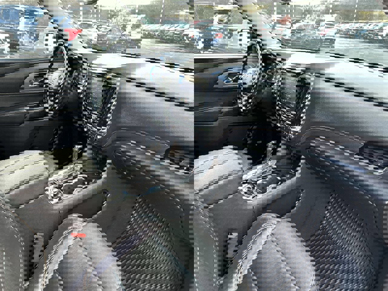 Used 2020 Chevrolet Traverse Premier w/ Redline Edition image 13