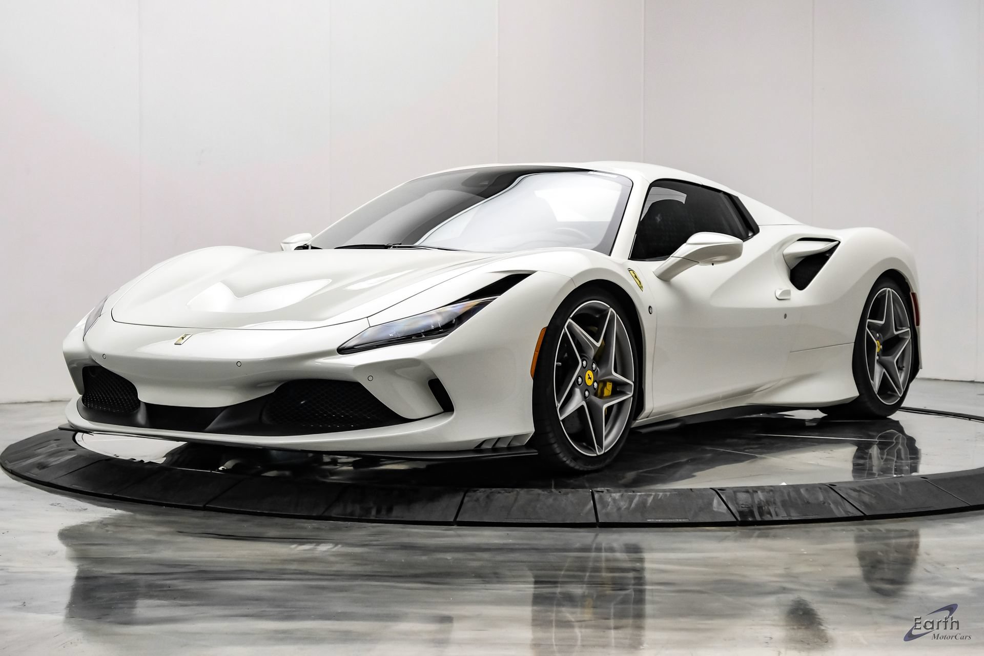 Used 2022 Ferrari F8 Tributo RWD image 6