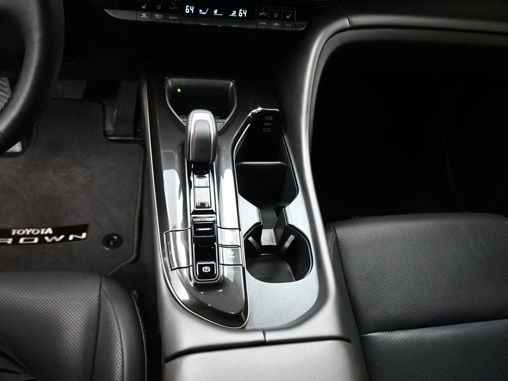 Used 2025 Toyota Crown Nightshade image 10