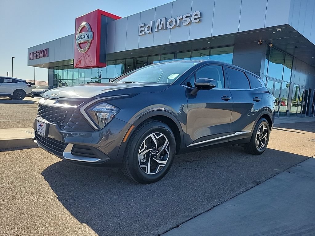 Used 2023 Kia Sportage LX FWD image 1