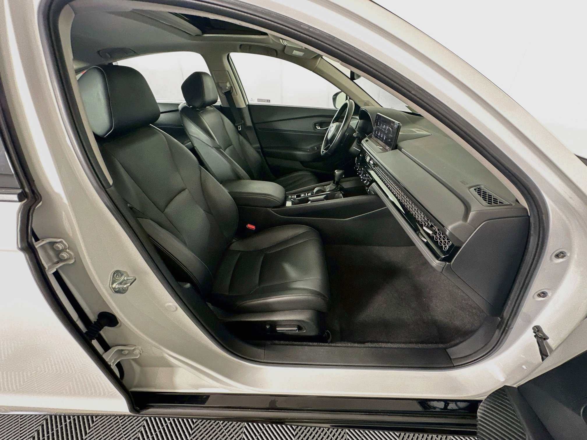 Used 2023 Honda Accord EX-L image 30