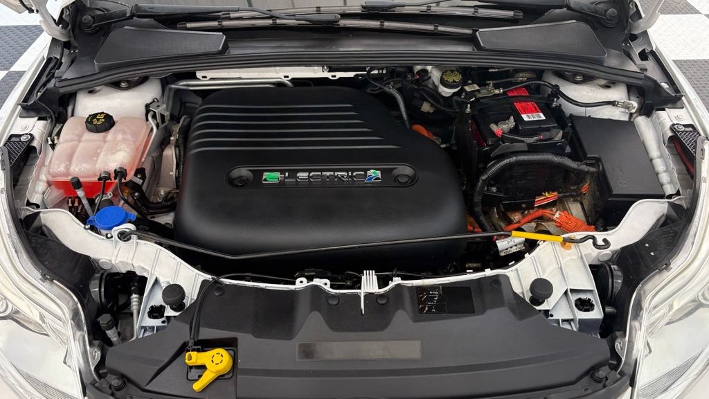 Used 2014 Ford Focus Electric Hatchback FWD image 9