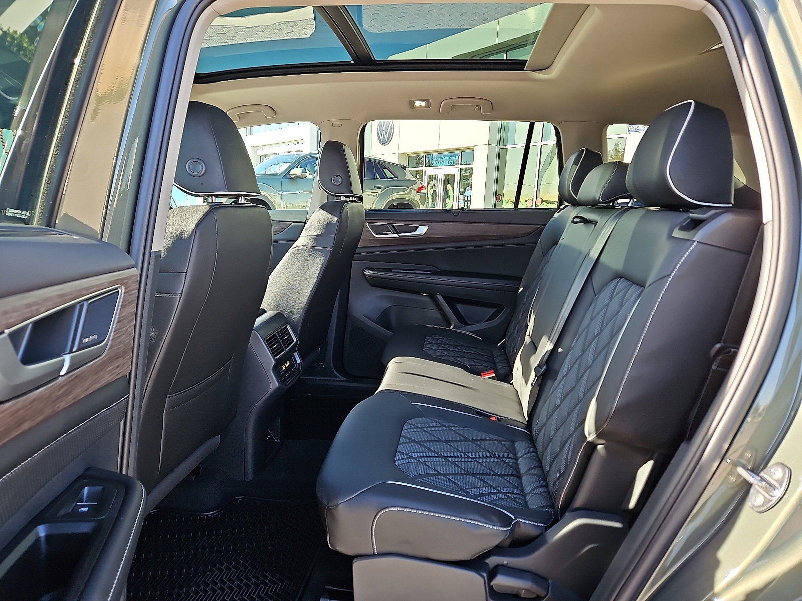 New 2026 Volkswagen Atlas SEL Premium R-Line image 12