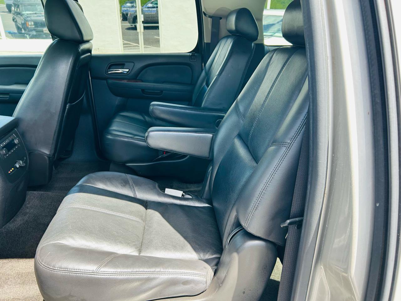 Used 2009 GMC Yukon XL SLT RWD image 26