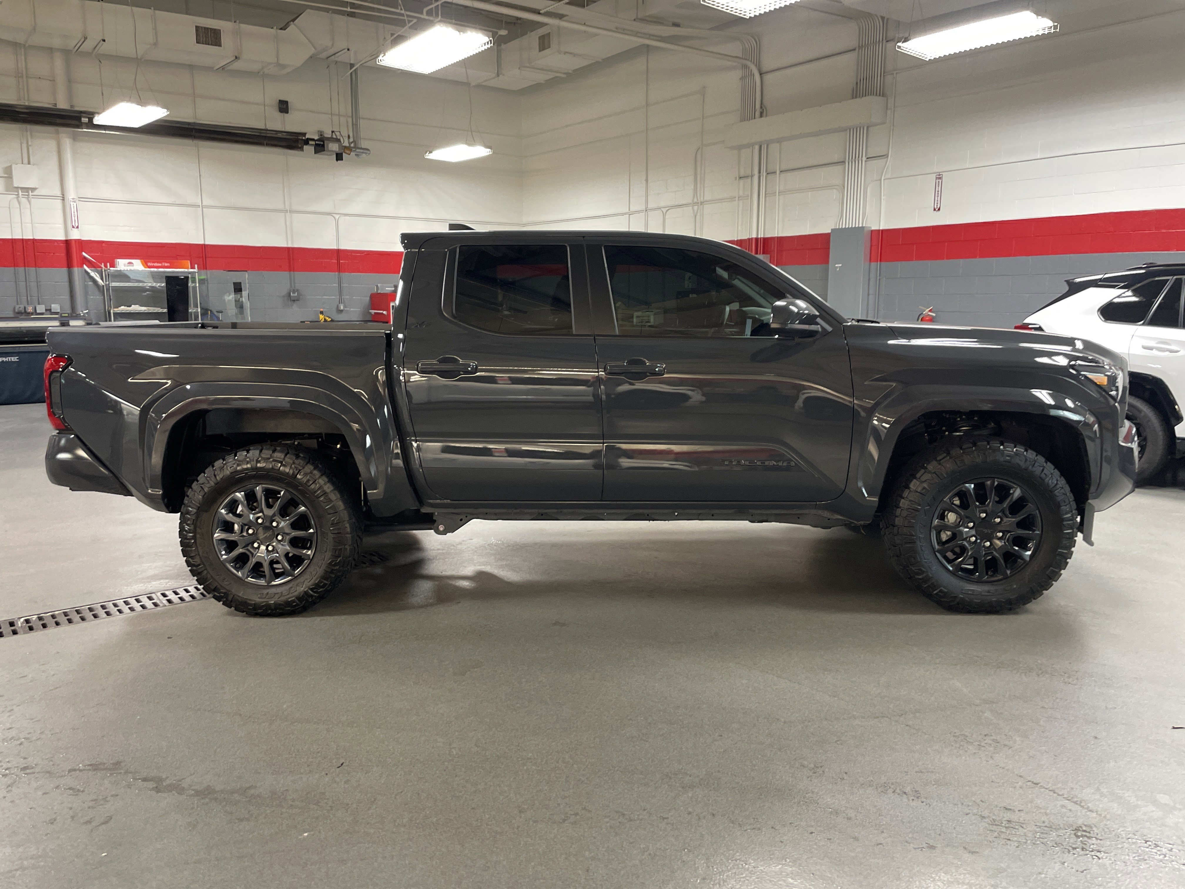 Used 2024 Toyota Tacoma SR5 RWD image 11