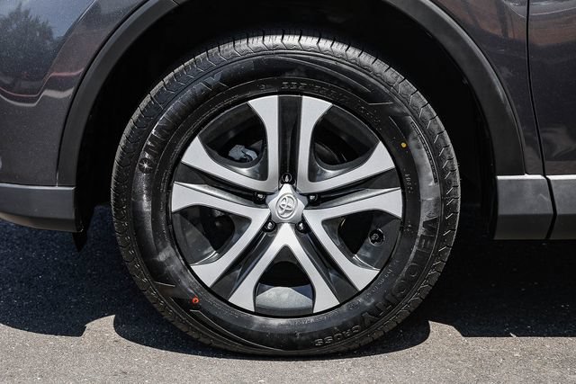 Used 2018 Toyota RAV4 LE w/ All Weather Liner Package FWD image 11