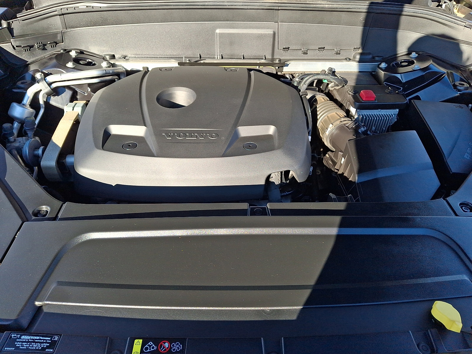 Used 2020 Volvo XC90 T6 Momentum w/ Protection Package Premier image 28