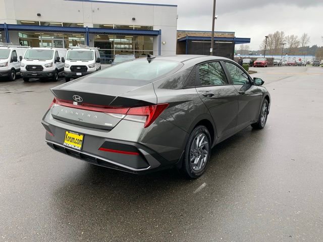 New 2026 Hyundai Elantra Blue image 5