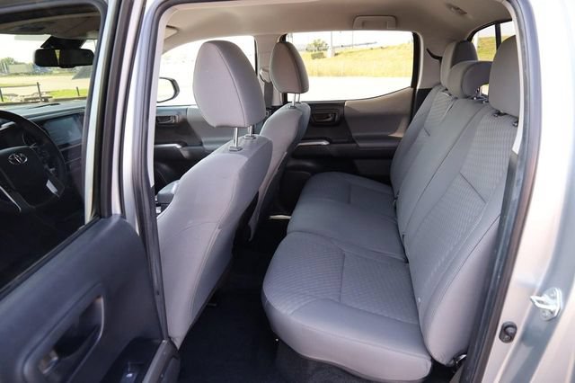 Used 2023 Toyota Tacoma SR5 AWD/4WD image 9