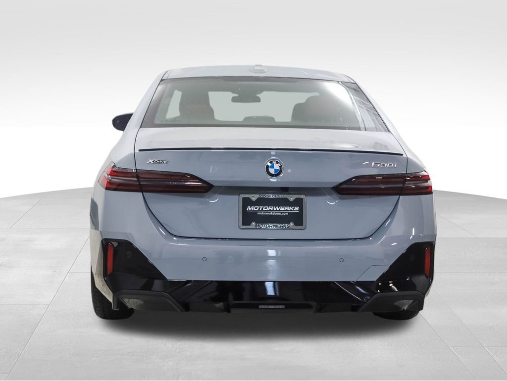 New 2026 BMW 530i xDrive w/ M Sport Package image 4