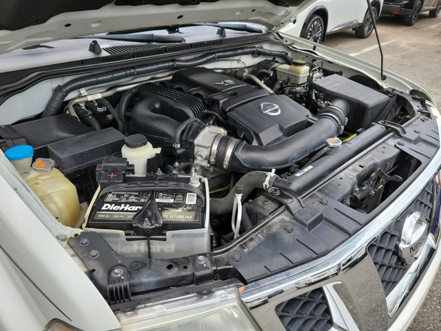 Used 2014 Nissan Frontier SV image 29