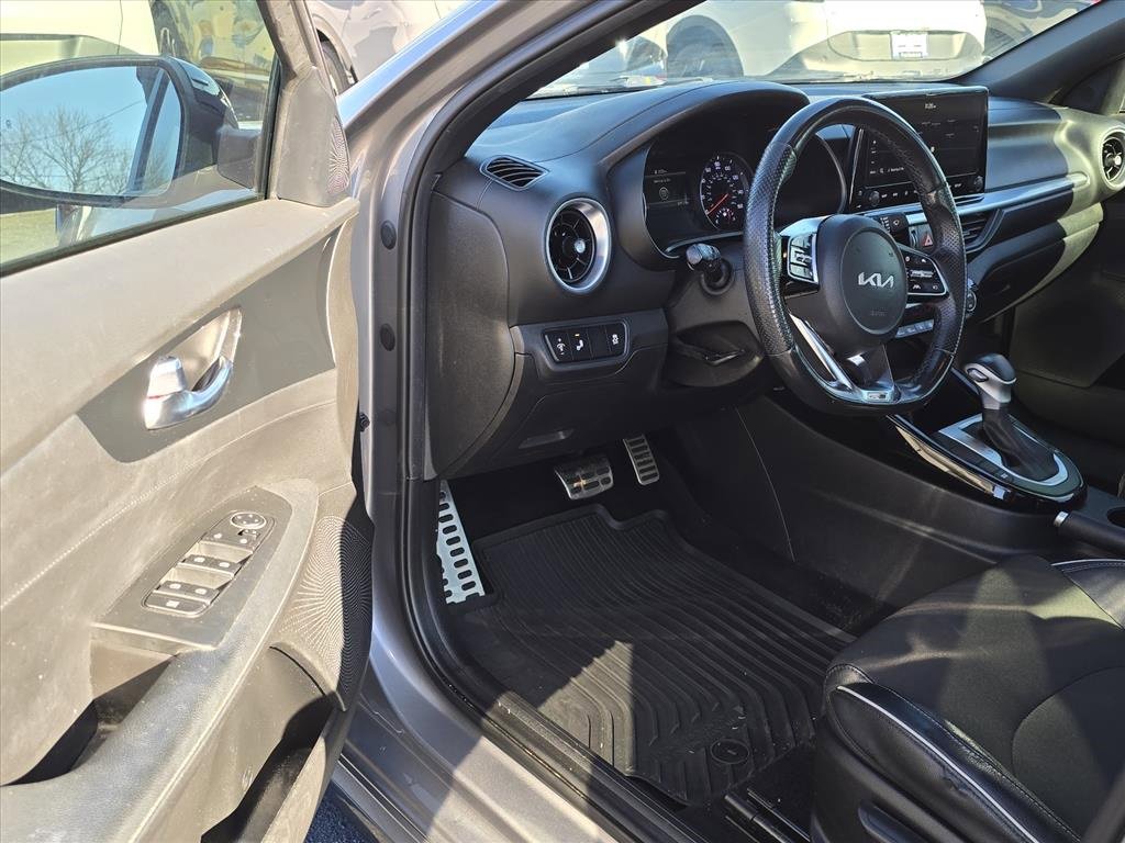 Used 2023 Kia Forte GT-Line image 9
