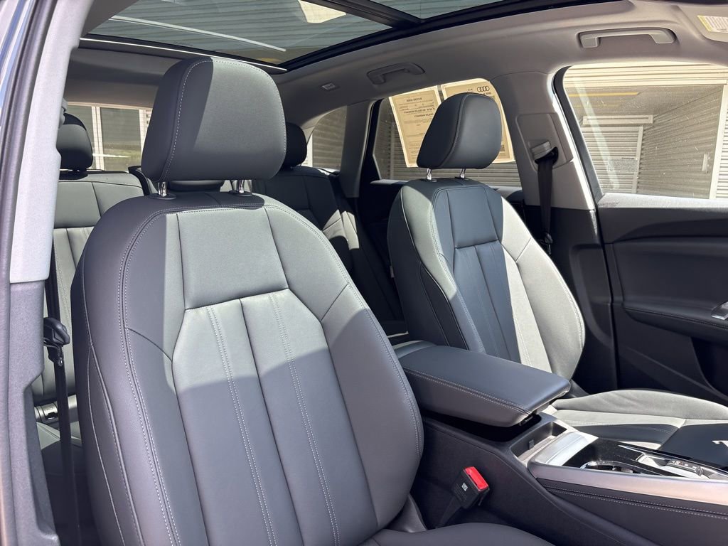 Certified 2025 Audi Q5 Premium w/ Convenience Package image 16