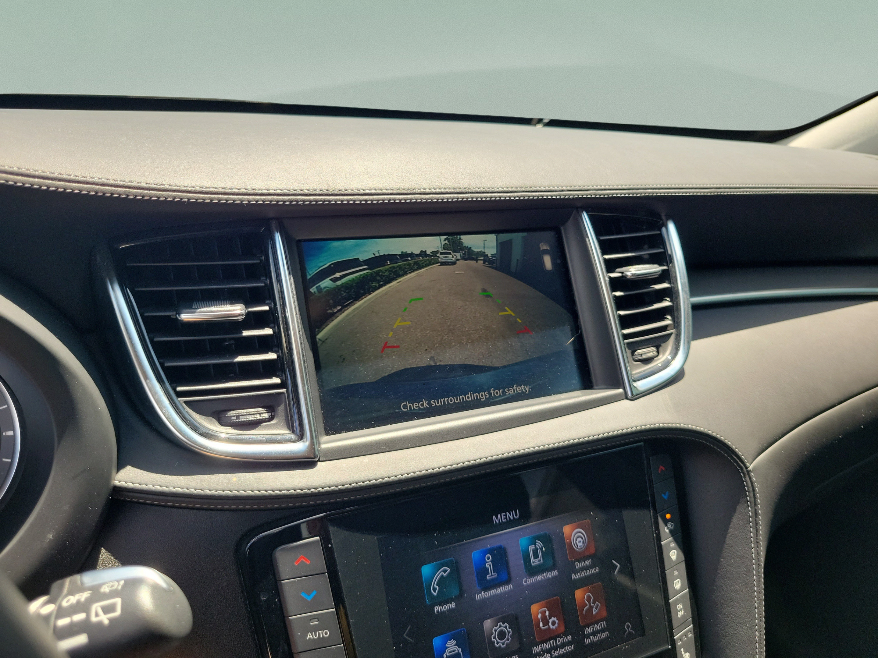 Certified 2023 INFINITI QX50 Luxe FWD image 18