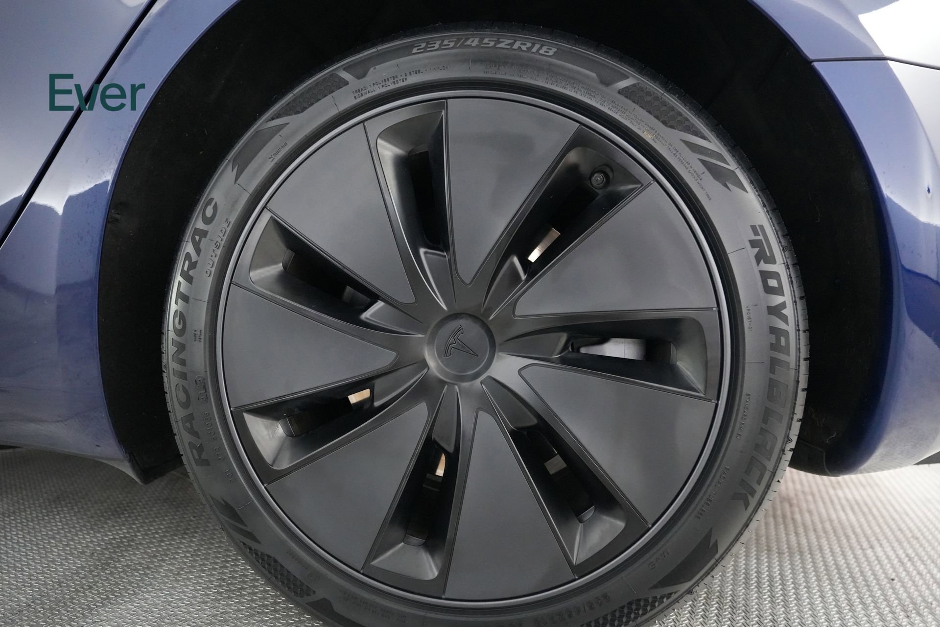 Used 2024 Tesla Model 3 Standard Range RWD image 9