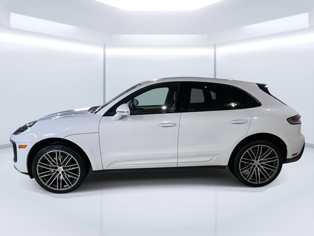Certified 2023 Porsche Macan Turbo image 4