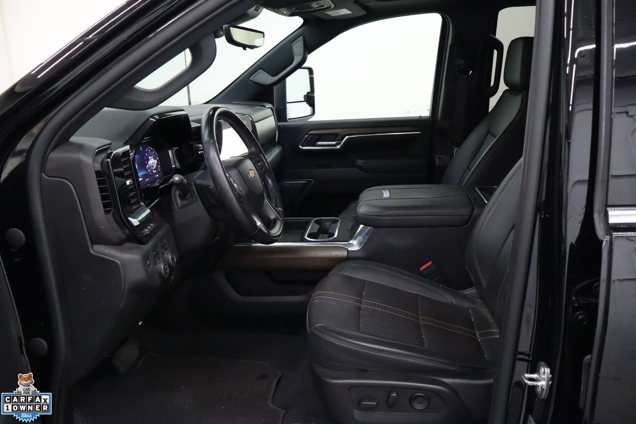 Used 2024 Chevrolet Silverado 2500 High Country w/ High Country Premium Package image 24