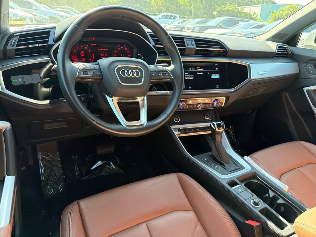 Used 2021 Audi Q3 2.0T Premium w/ Convenience Package AWD/4WD image 22