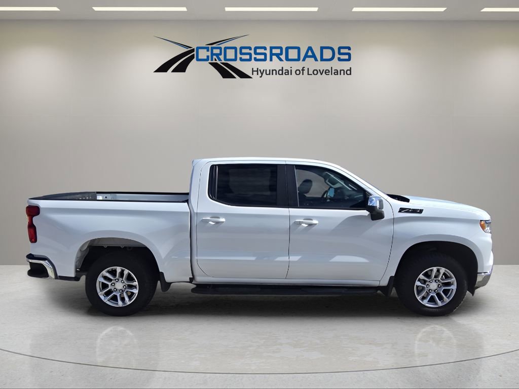 Used 2023 Chevrolet Silverado 1500 LT w/ Z71 Off-Road Package image 6