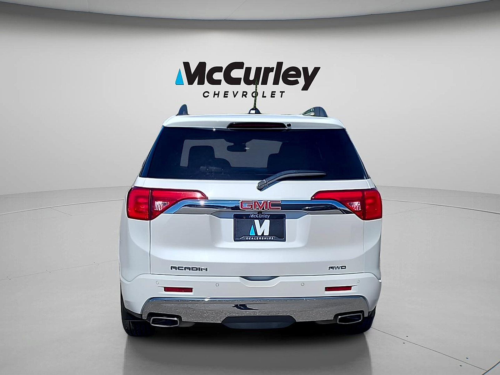 Used 2019 GMC Acadia Denali w/ Technology Package AWD/4WD image 6
