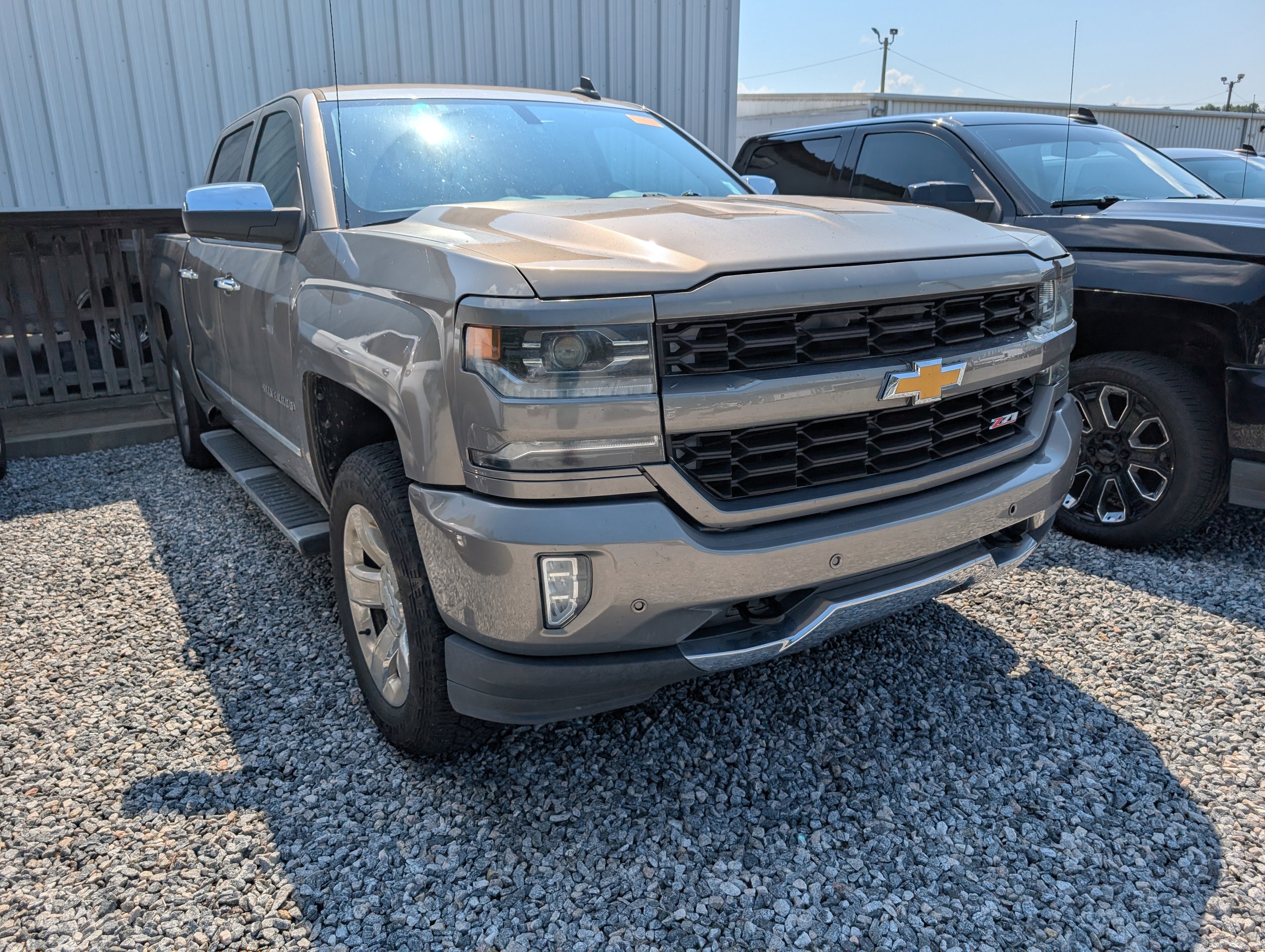 Used 2017 Chevrolet Silverado 1500 LTZ Z71 w/ LTZ Plus Package image 2