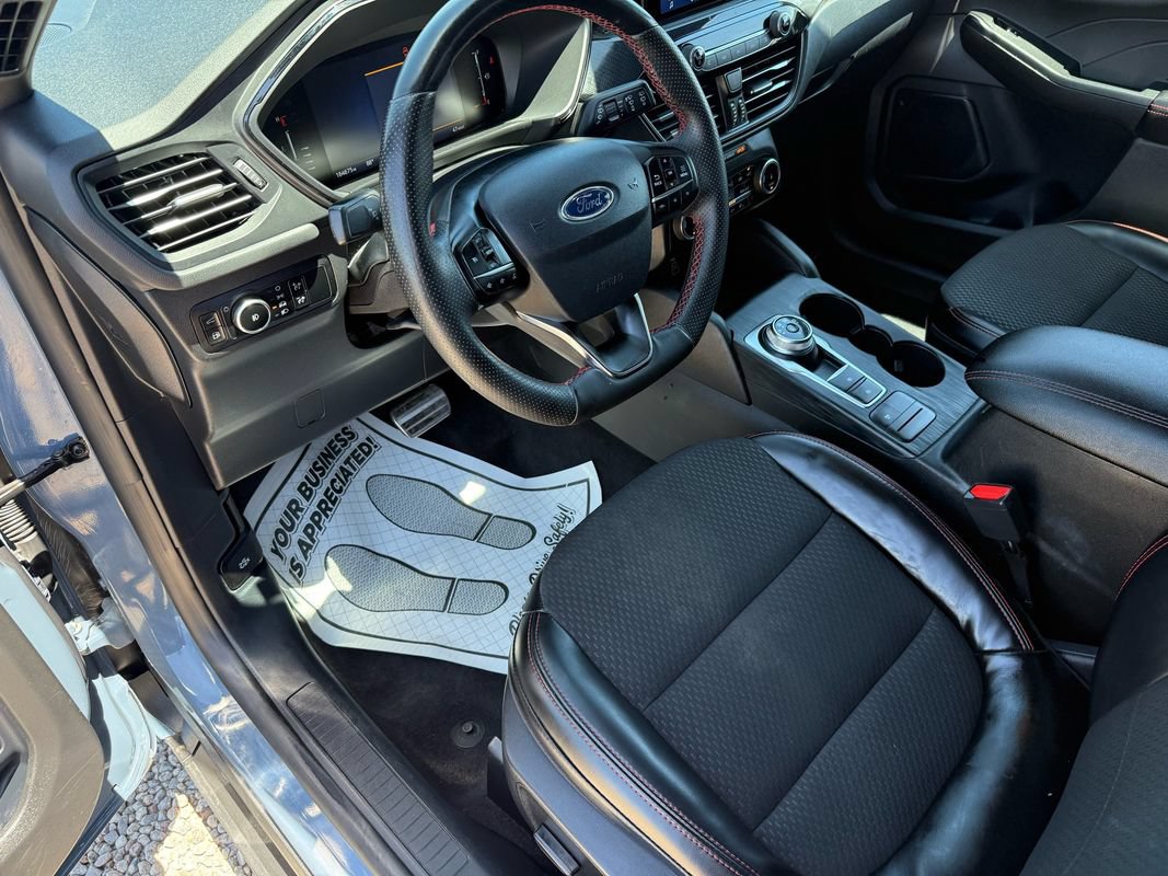 Used 2024 Ford Escape ST-Line Select AWD/4WD image 30