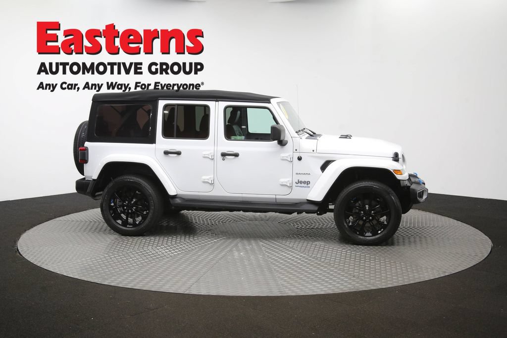 Used 2022 Jeep Wrangler Unlimited Sahara w/ Cold Weather Group AWD/4WD image 47