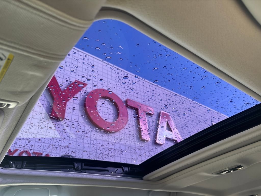 Used 2014 Subaru Forester 2.5i Limited image 16